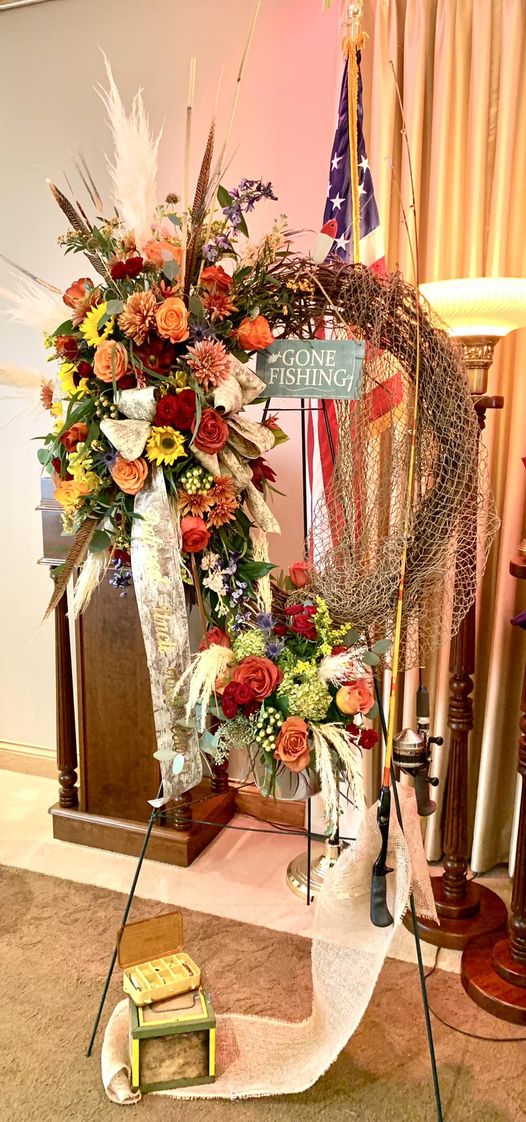 Gone Fishing Funeral Wreath (local delivery only) – Florals by Steen