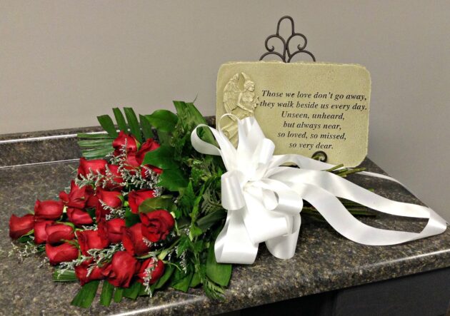 Rose Impression With Sympathy Plaque (LOCAL DELIVERY ONLY May need 24/48hr notice)